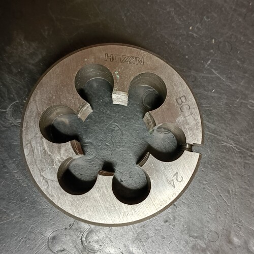 1インチフロントフォークのねじ切り