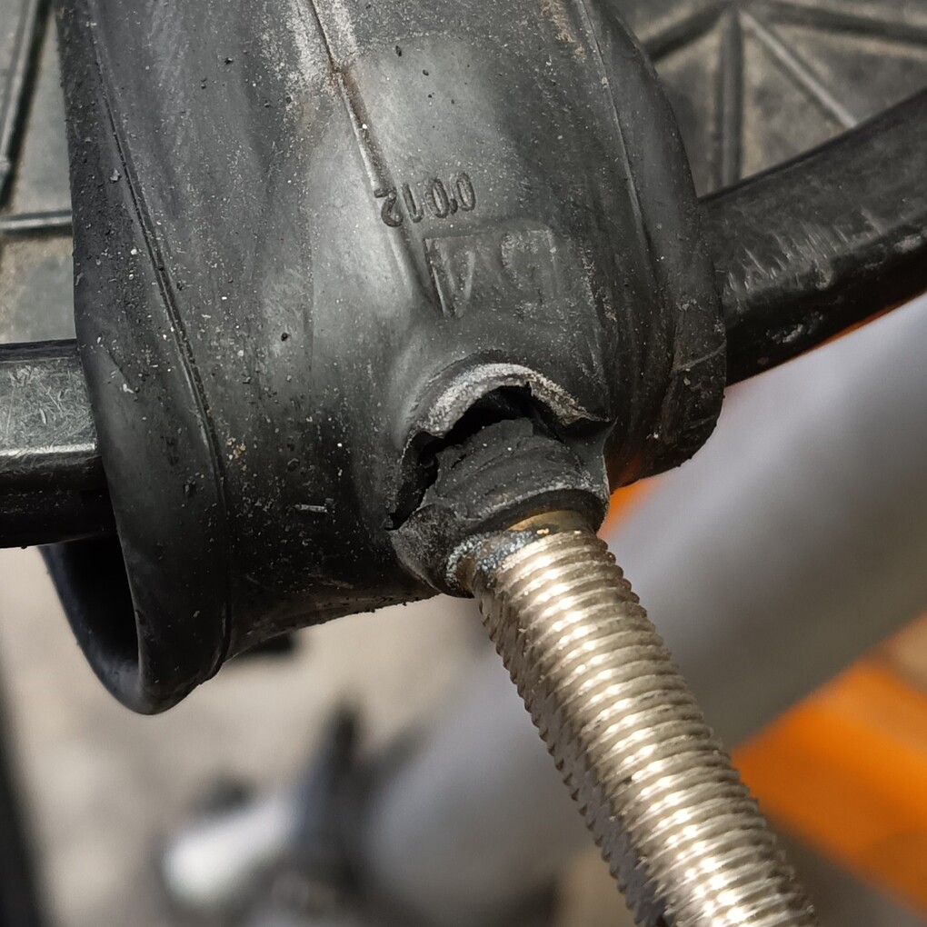 まずは定期的に空気入れ