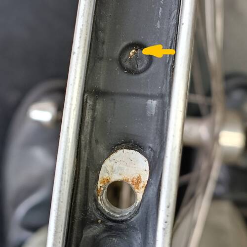 パンクの原因　リムテープ劣化