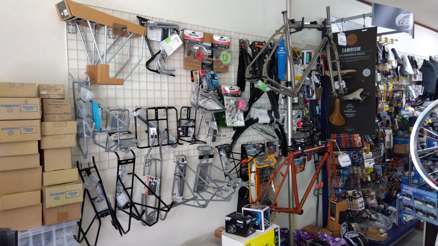 長野県の自転車店 じてんしゃのみせ　道のショップ外観３