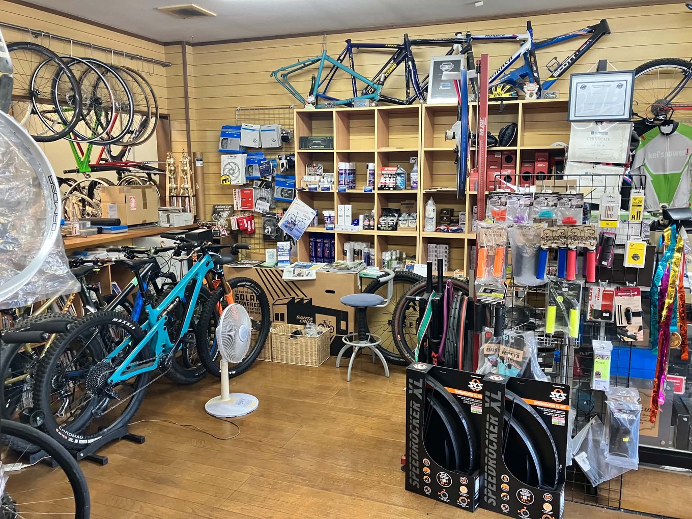 埼玉県の自転車店 じてんしゃ屋 佳のショップ外観3