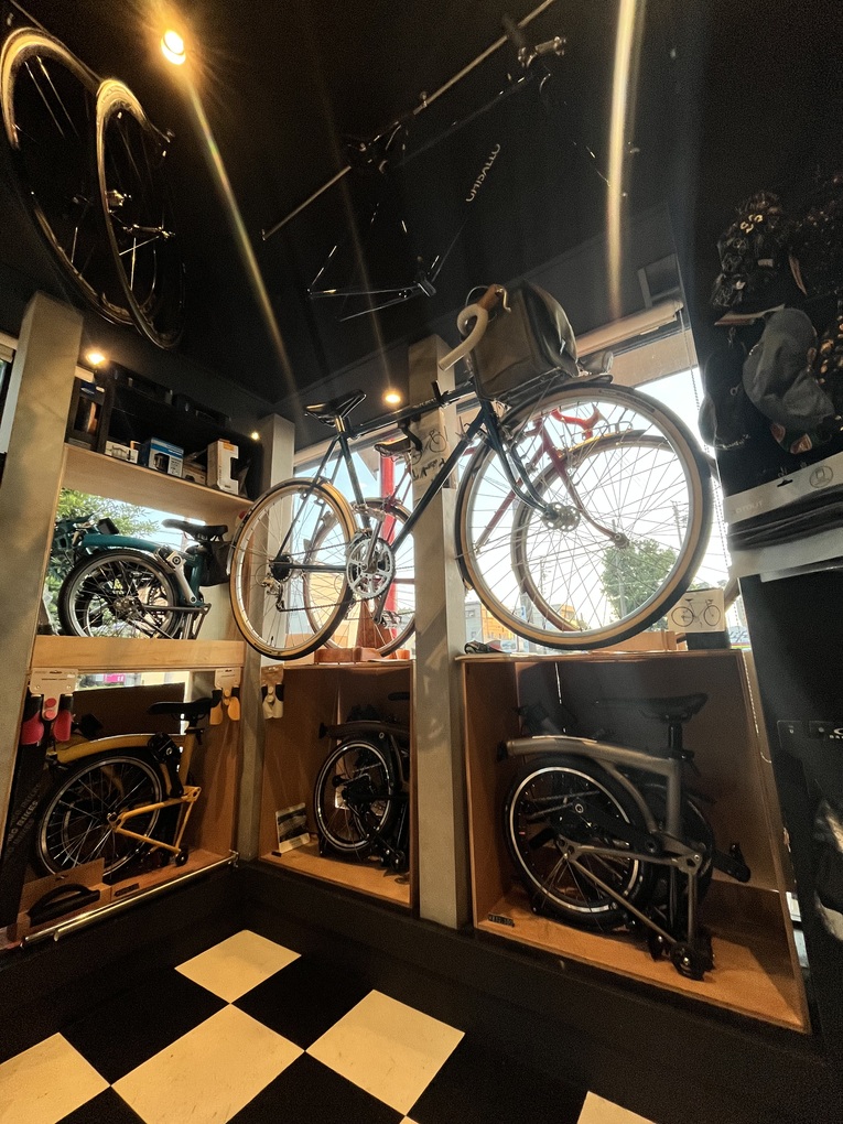 静岡県の自転車店 LIFE，，，#2のショップ外観４