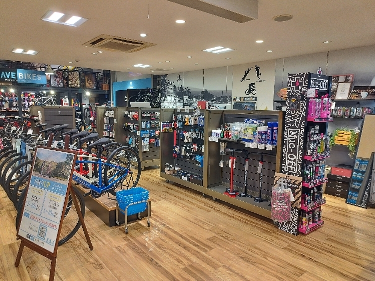 岡山県の自転車店 WAVE BIKES 岡山店のショップ外観４